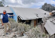 Pos Pengamatan Terdampak Erupsi, Petugas PGA Lewotobi Laki-Laki Lakukan Pengamatan dari Kapel