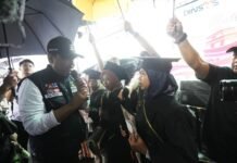 Di Tengah Guyuran Hujan, Mensos dan Wamensos Bakar Semangat Pendamping PKH untuk Graduasi KPM