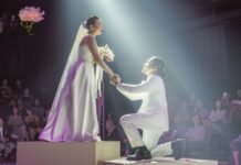 Nonton “Kapan Nikah?”, Wamenekraf: Teater Musikal Indonesia Semakin Inovatif