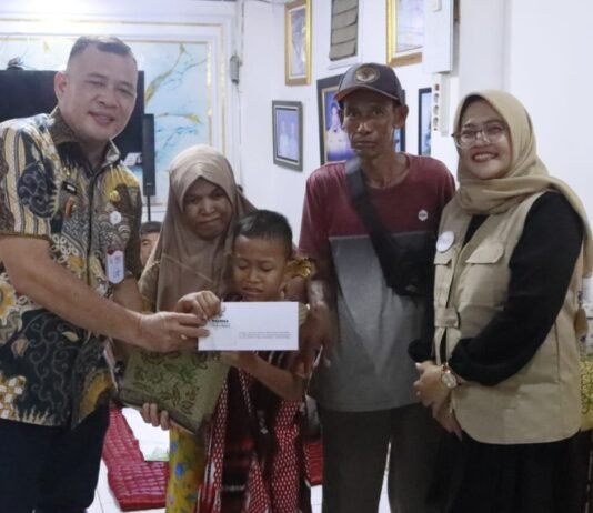 Lebaran Yatim di Kampung Literasi 26 Ilir Dipenuhi Semangat Gotong Royong