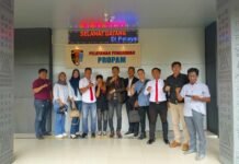 Didampingi Tim Hukum, Keluarga Nur Hikmah Laporkan Satreskrim Polres Muara Enim ke Propam Polda Sumsel