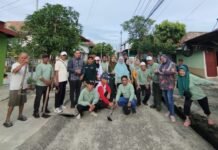 Lingkungan Bersih, Hidup Sehat, Pesan Lurah Tiga Ilir Saat Giat Jum’at Bersih