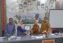 Lurah Lima Ilir Sambut Hangat KKN FISIP Universitas Taman Siswa
