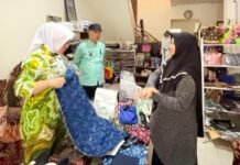 Harmoni Warna dan Harapan, Camat SU II Ajak Warga Beli Produk Lokal, Blongsong dan Blongket Jadi Pilihan Utama
