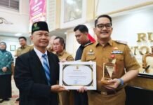 Camat Kemuning Raih Juara Unit Pengumpul Zakat Teladan Tingkat Kota Palembang 2025