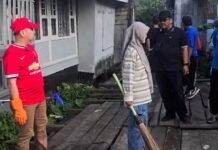 Sinergi Lurah dan Warga, Sungai Karang Belango Dibersihkan dari Sampah
