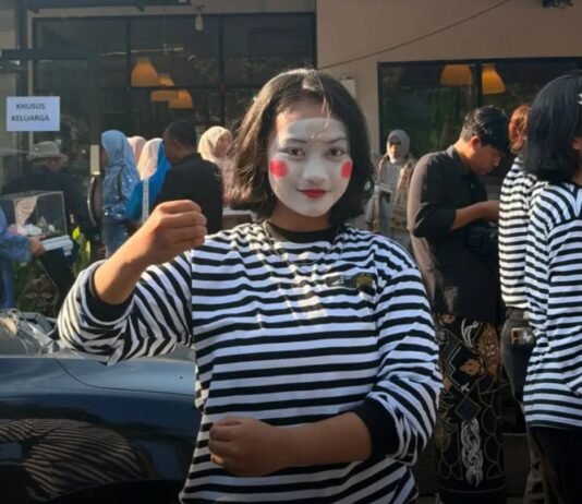 Menggalang Dana Lewat Pantomim Demi Tampil di Jakarta, Nisa Harap Dukungan Pemerintah Kota Palembang