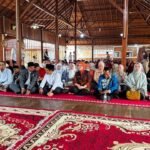 Sekcam Kalidoni Beri Semangat kepada Anak Yatim Dhuafa dalam Wisuda Akbar Se-Kota Palembang