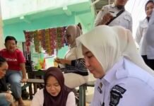 Kunjungi Dapur Swadaya Muharram, Camat Arya Andriana Tegaskan Komitmen Jaga Warisan Leluhur Palembang