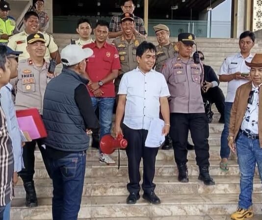 Praktisi Hukum Des Nago Tegaskan Komitmen POSE RI Kawal Dugaan Persoalan SPMB dan Dana BOS SMAN 1 OKU Secara Transparan