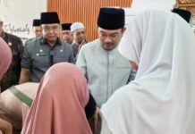 Kadis PUPR Yudha Fardyansah Bersama Wawako Prima Salam Hadir di Tengah Warga Kalidoni